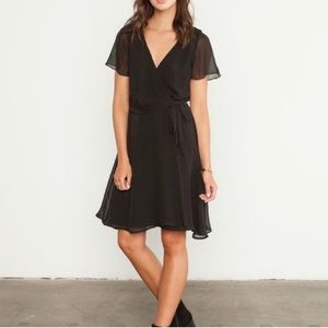 Amour Vert Destiny Mulberry Silk Dress (Black)